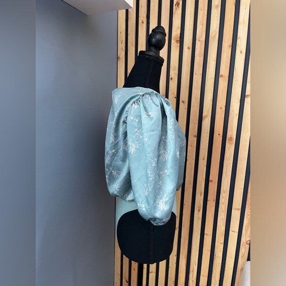 Forever 21 Floral Bodysuit - Picture 2 of 9